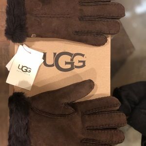 Women’s Ugg gloves